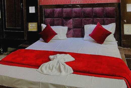 Hotel O Red Heart Inn