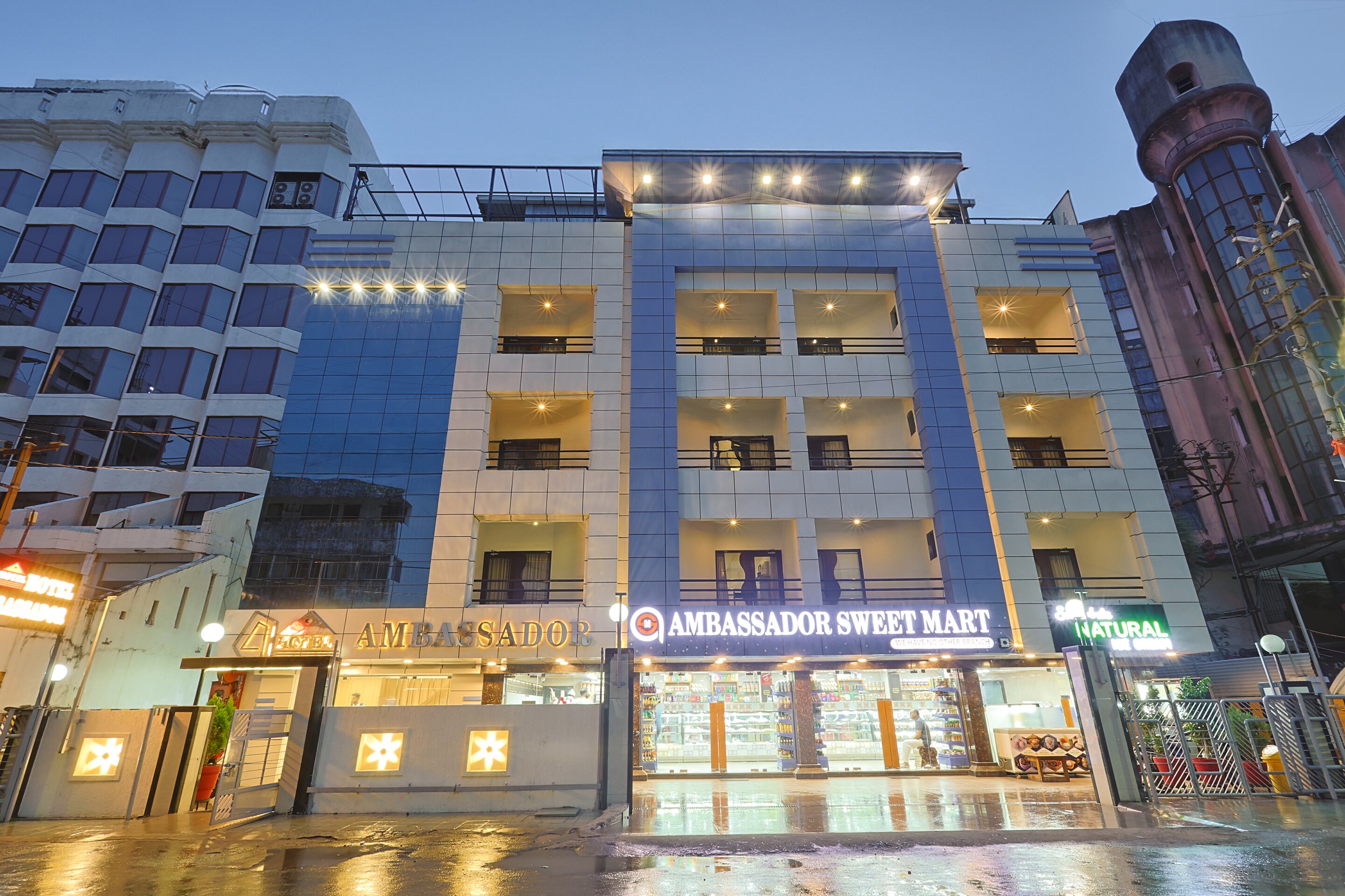 Hotel Ambassador