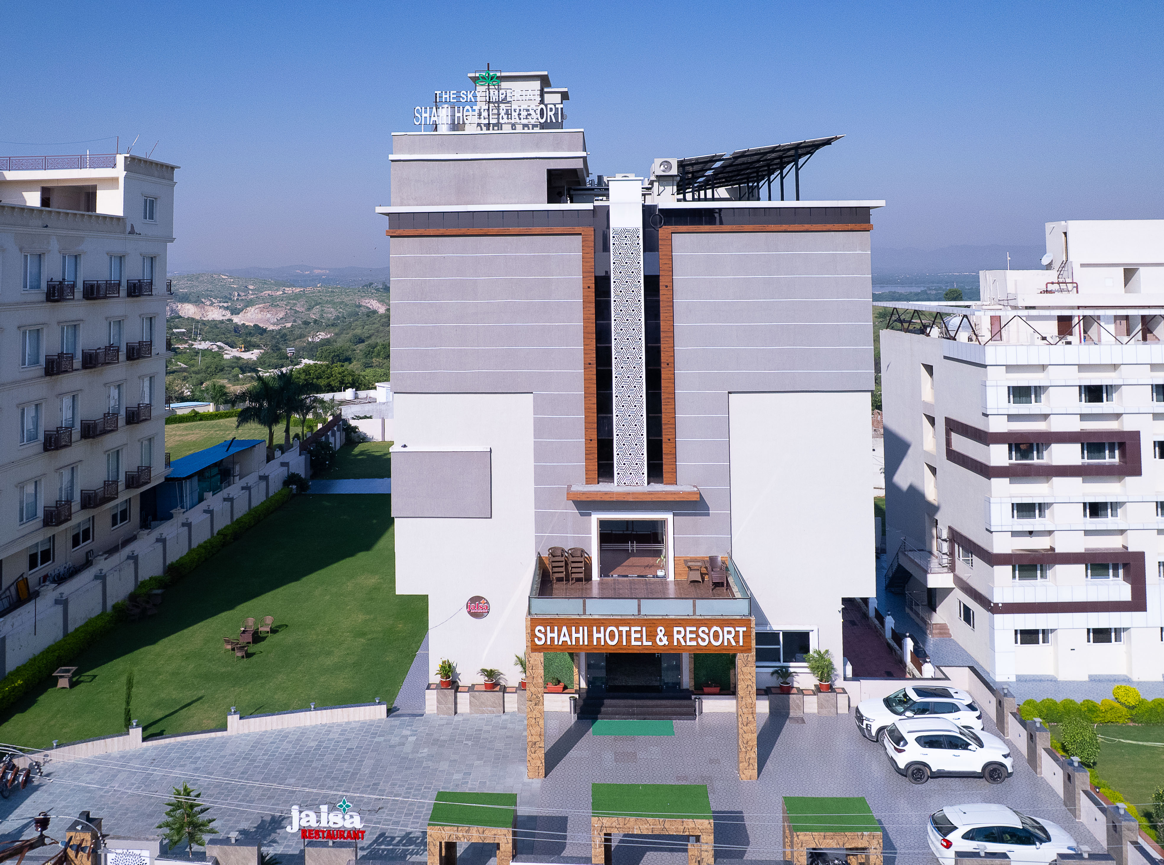 The Sky Imperial - Hotel Shahi & Resort