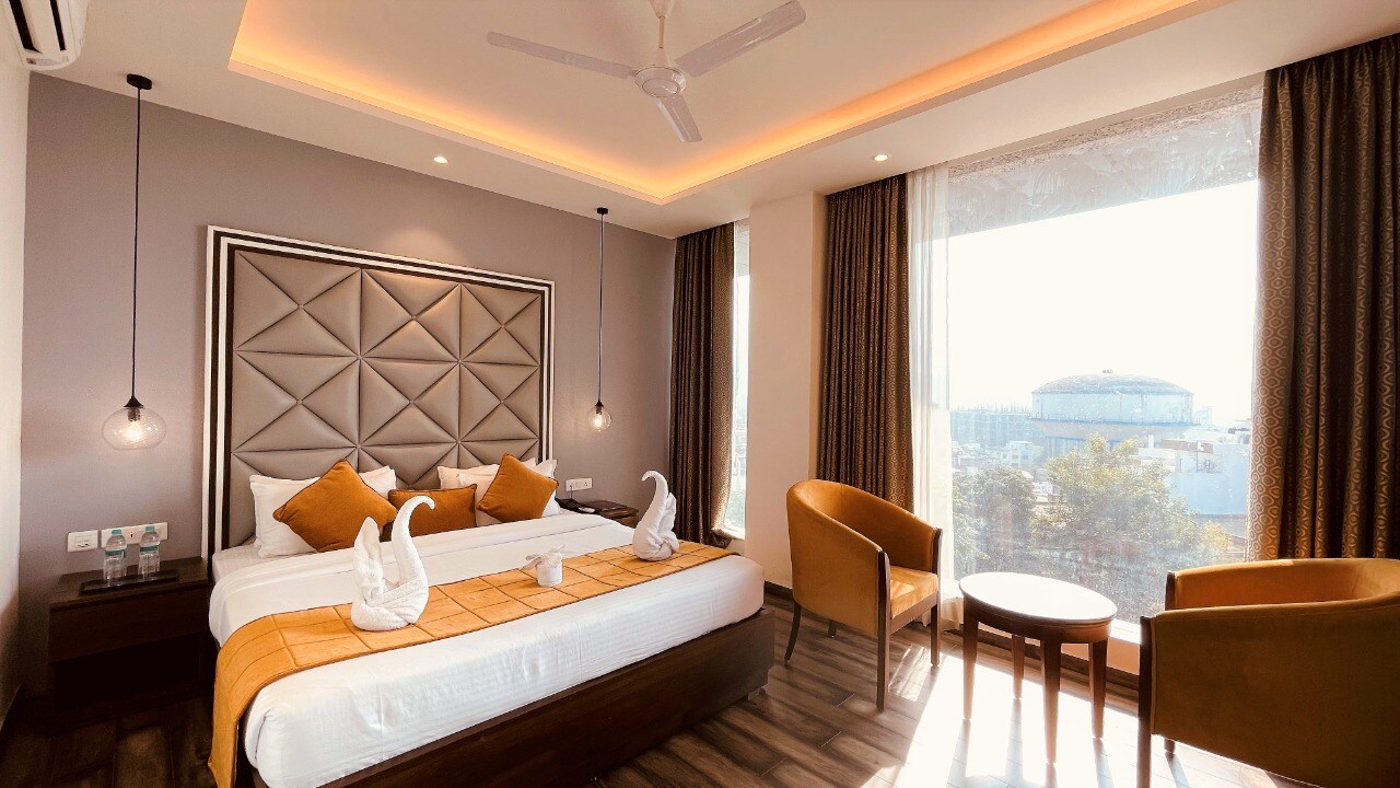 The Vilana Hotel @ 800m from Triveni Ghat