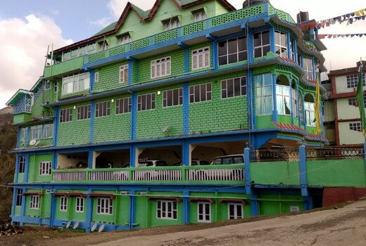 Hotel Gakyi Khang Zhang