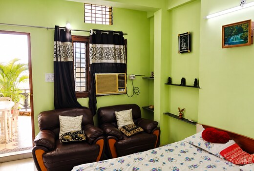Studio Apartment with Kitchen