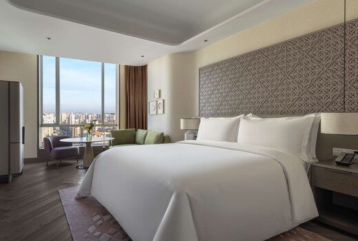 Conrad Urumqi