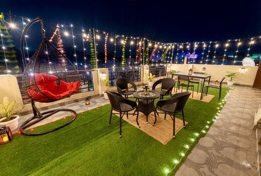 Subah-e-Banaras | Entire 7BHK Boutique Villa w/ Cook & Parking