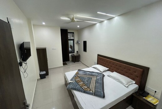 Maa Bhawani Lodge