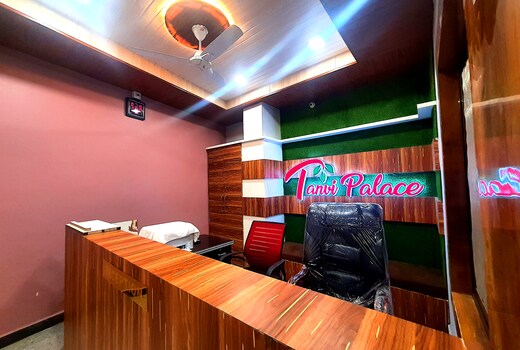 Hotel tanvi palace