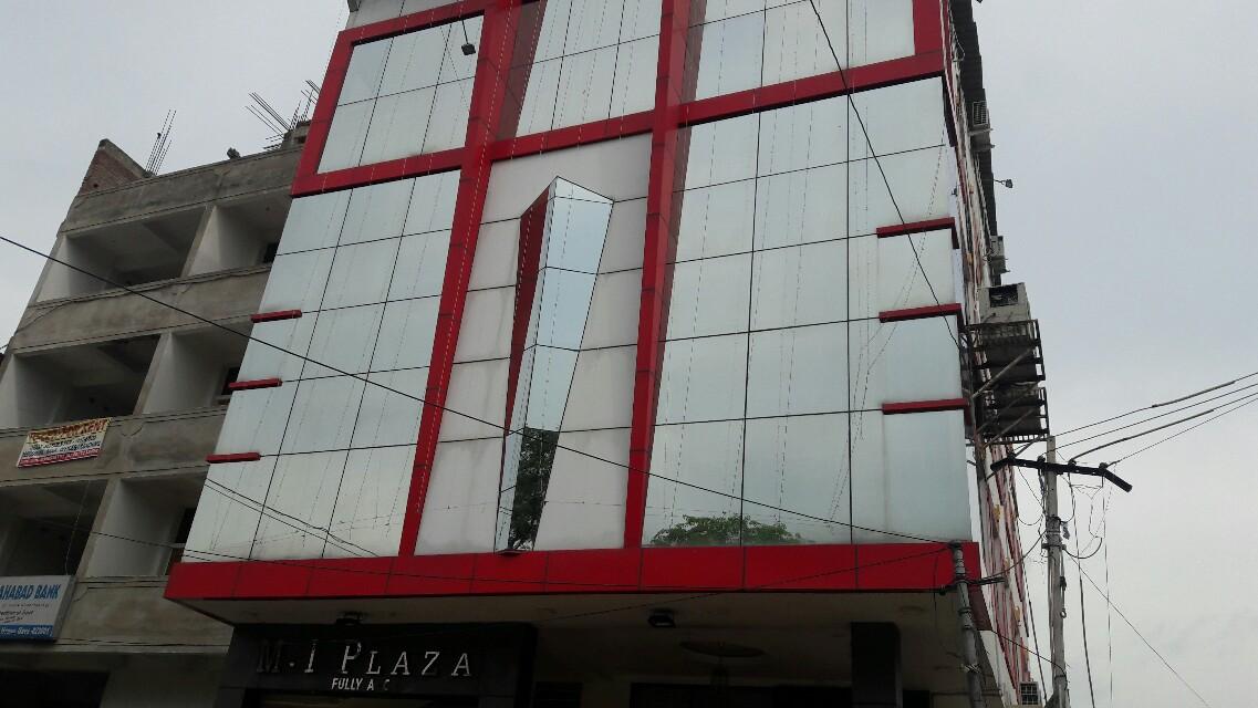 M.I. Plaza