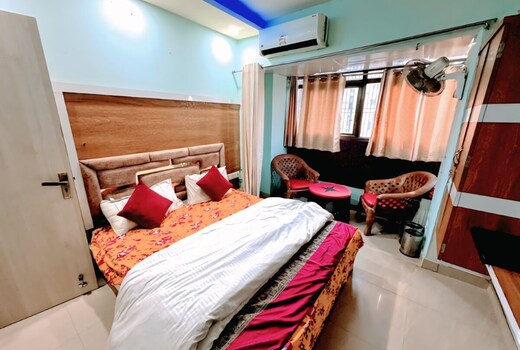 RV INN Suite AC Room for Comfortable Stay