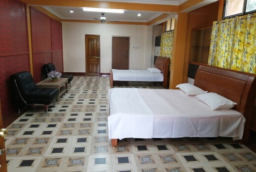 Chandras Residency