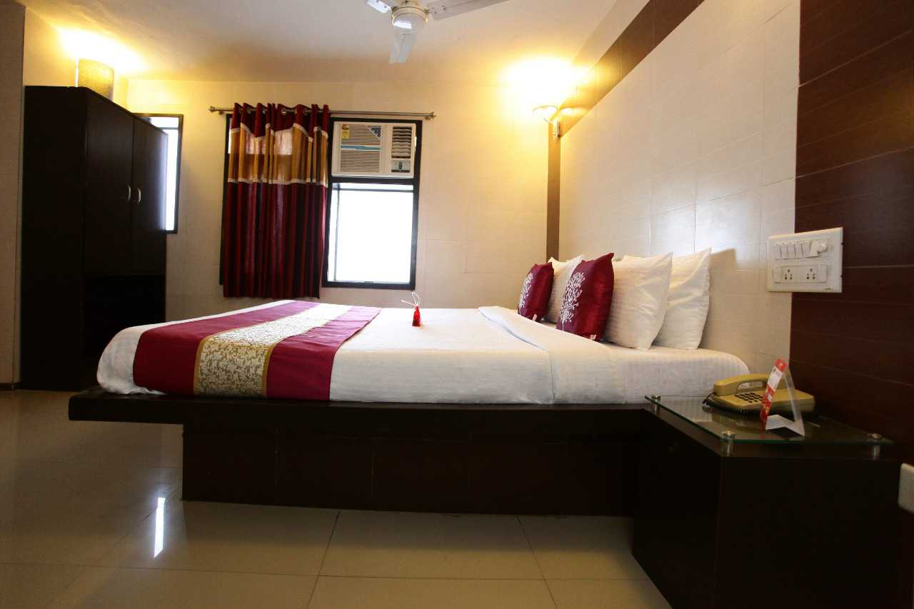 Collection O Hotel Krishana stays