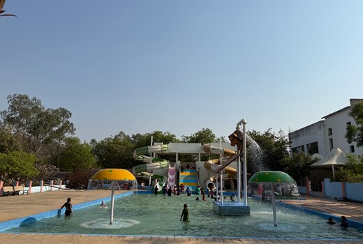 Damos Rainbow Resort