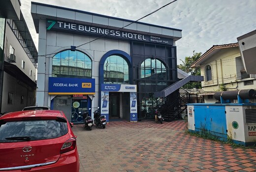 7 The Business Hotel