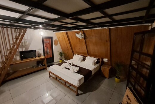 Silverr View Resort's