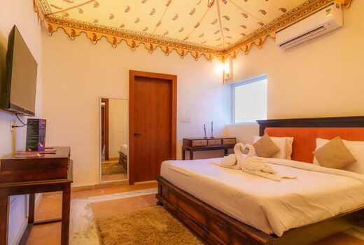 Aureva Raj Bagh Retreat