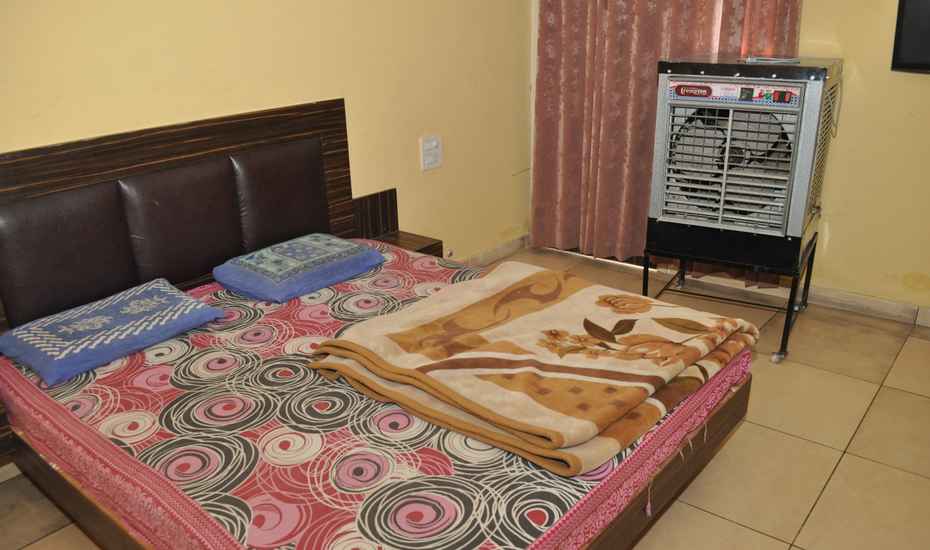 Prasher Guest House