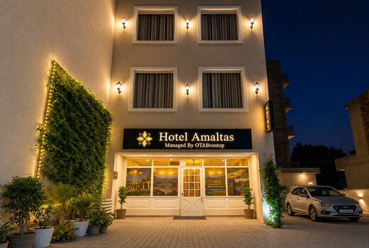 Hotel Amaltas Nayagaon Near PGI & PEC College