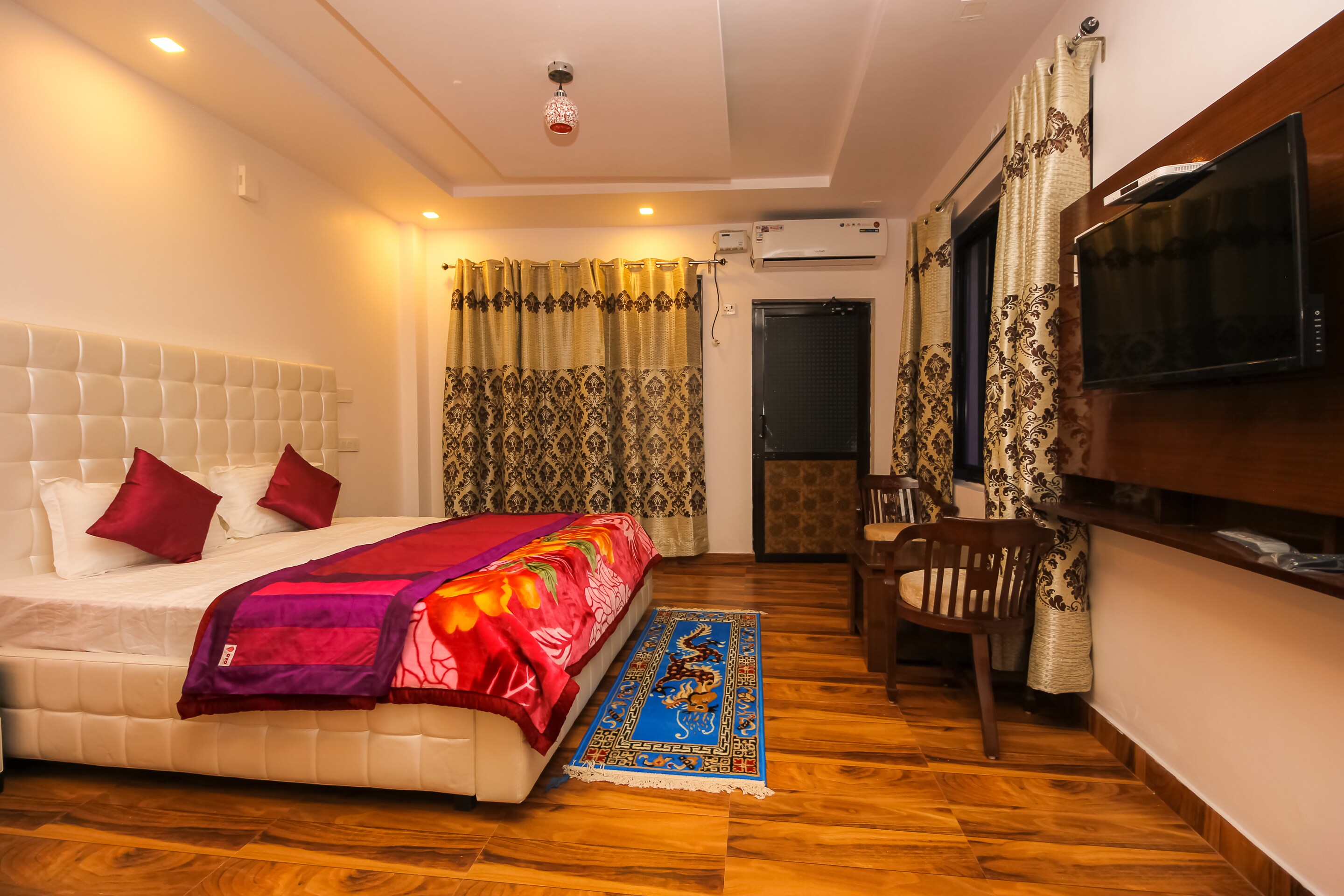 Hotel The Village Residency