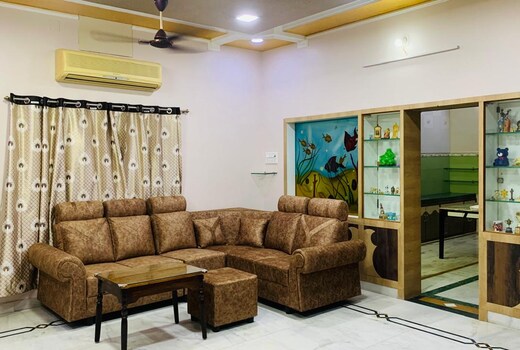 Aishwarya Home Stay