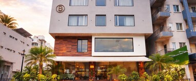 HOTEL OCEAN BREEZE