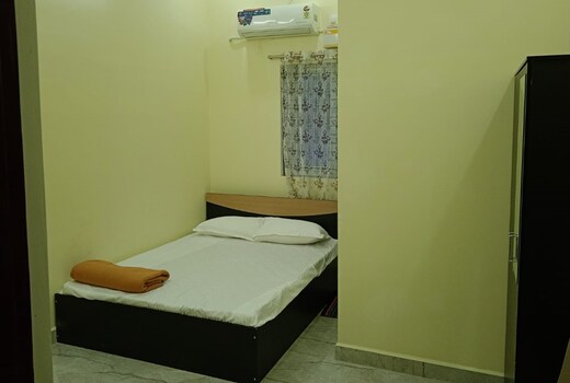 Manivasagam Residency