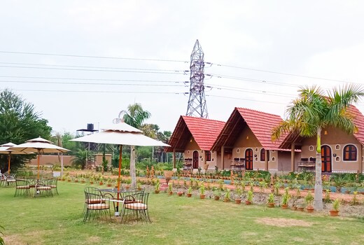 Arshinagar Shipogram Mudhouse and Cottages