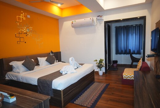 HOTEL SRIVEDA