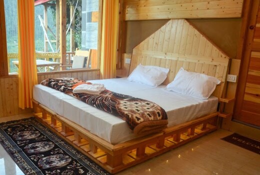 Hillside Hideaway