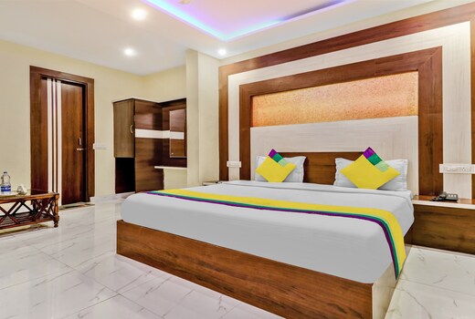 Hotel Royal Residency Near ISBT Mohali Chandigarh