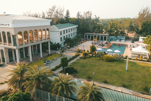 MERIDIAN BAY RESORT & SPA