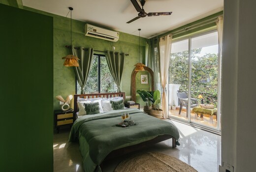 The Tropical Home 5 mins to Beach