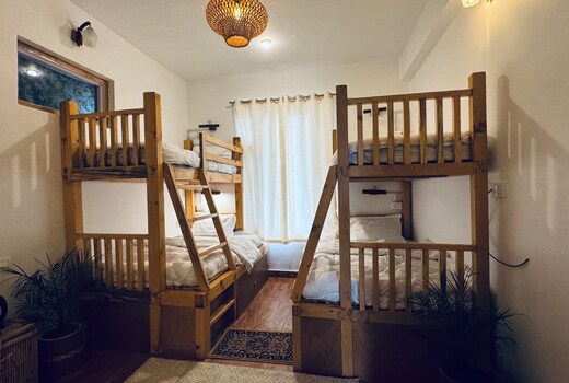 The Thatch Hostel & Cafe