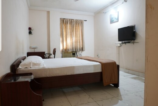Rooms in Gachibowli