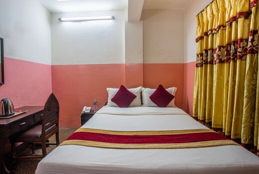 OYO 810 Hotel Peace Golden