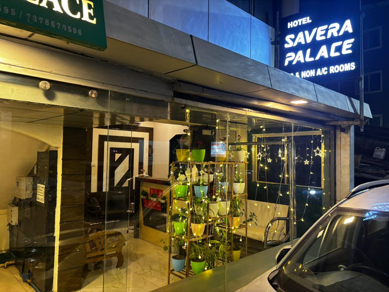 Hotel Savera Palace