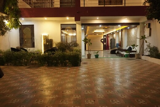Krishna Villa Luxa (Near Kashi Vishwanath)