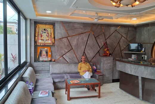Hotel Raj Shree