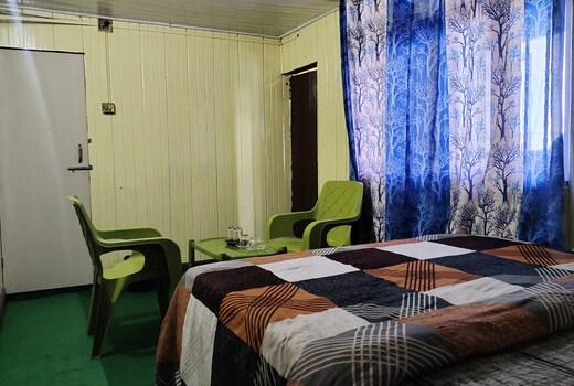 Mountaineers Hotel