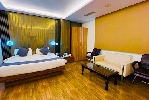 Hotel President Crown