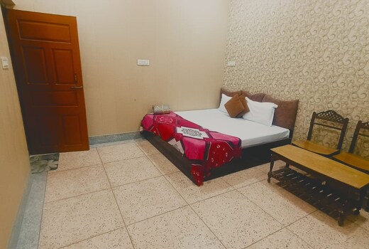 Shree p Guest house.