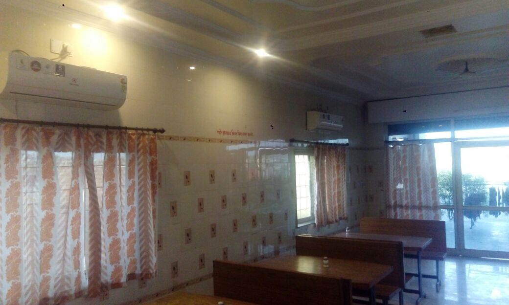 MGH BHAGYASHALI HOTEL & Guest House Rishabhdeo