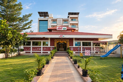 Bhigwan - Suyash Palace And Lodge