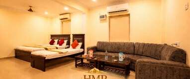 Hotel Manohar Palace