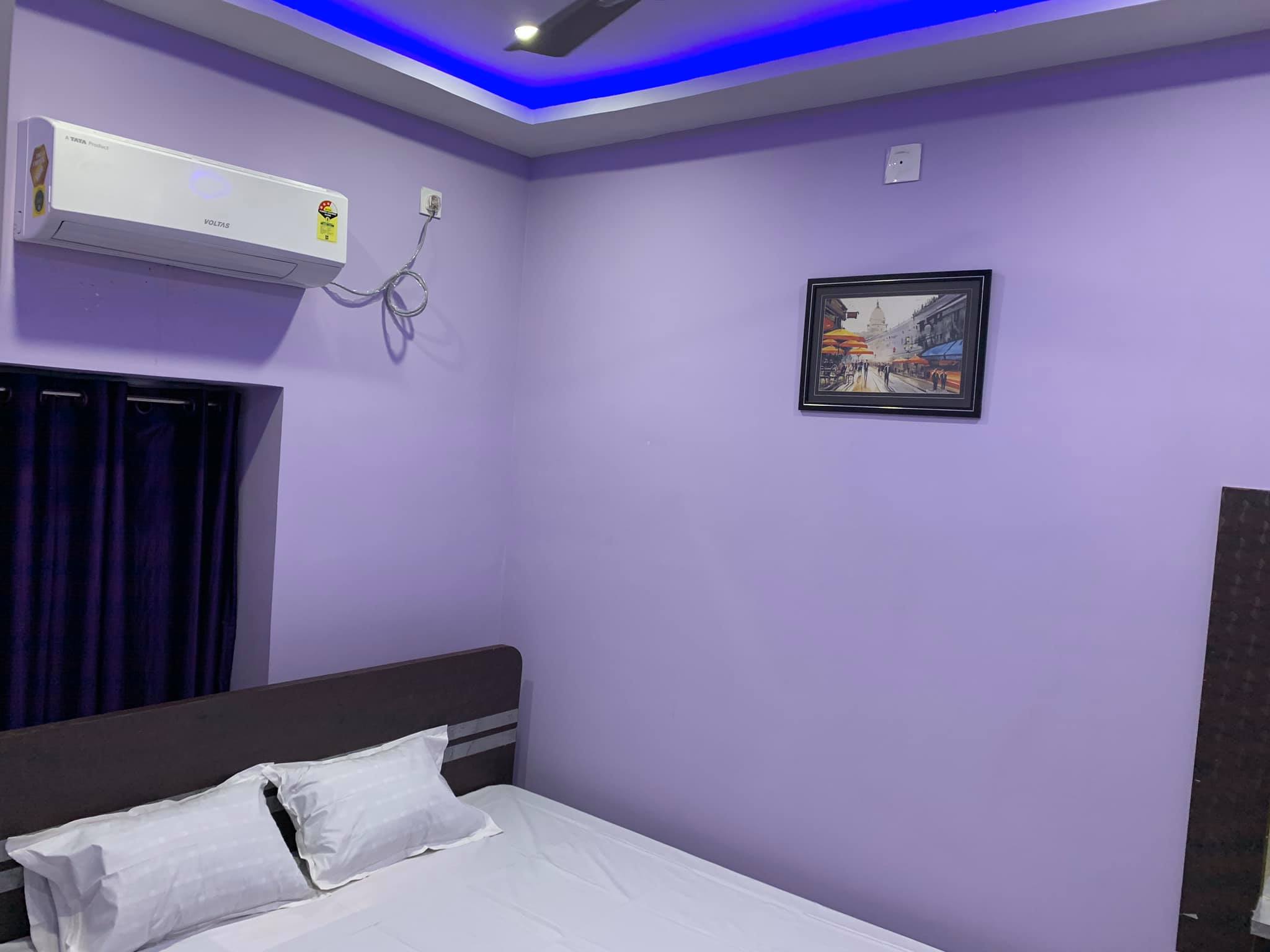 New Ananda Niketan Lodge