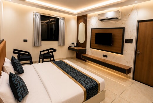 Hotel Shankuntla Palace - 400 Mtr from Vishnupad Mandir