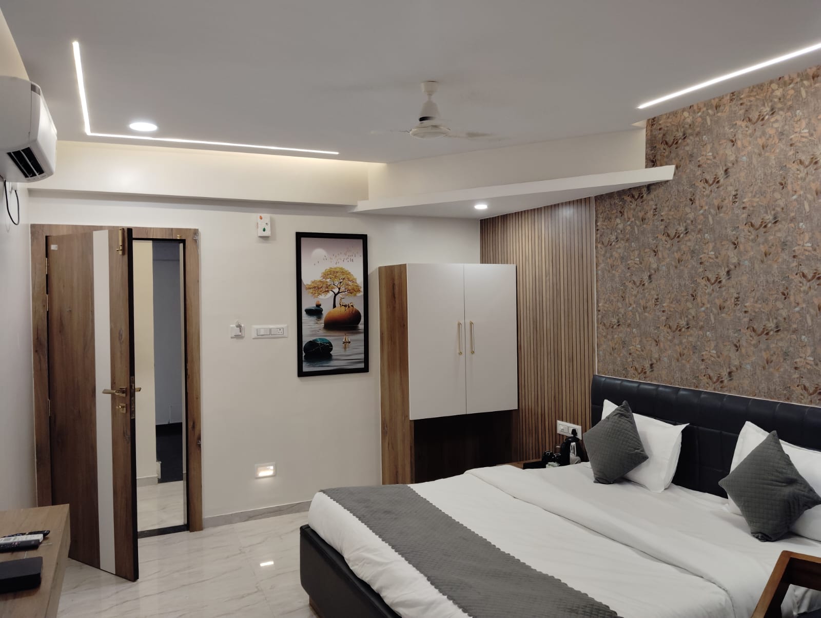 Hotel The Luxe