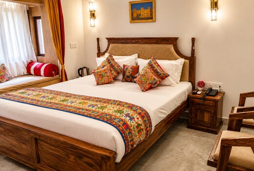 Hotel Narpat Garh Palace