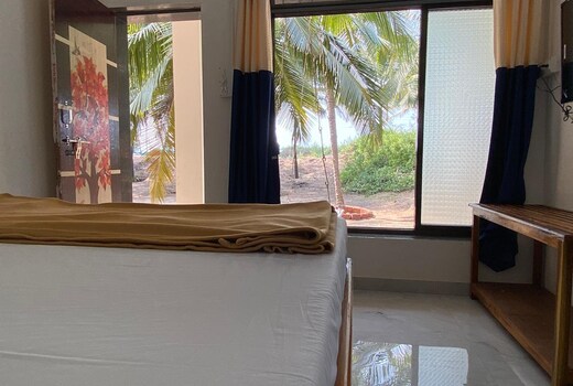Sea Tara beach Resort Malvan