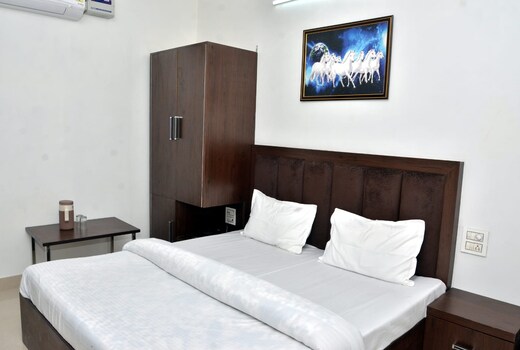 Kingstar Residency