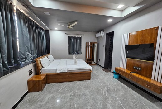 Hotel Pooja Inn