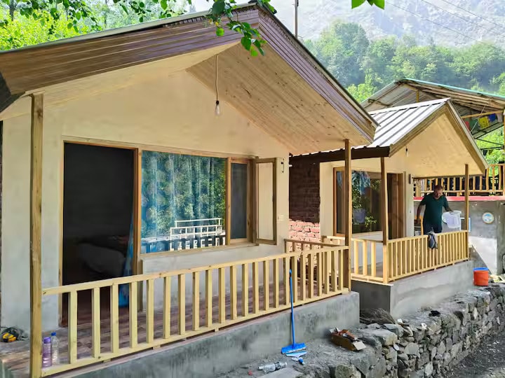 Manali Adventure Stay & Cafe